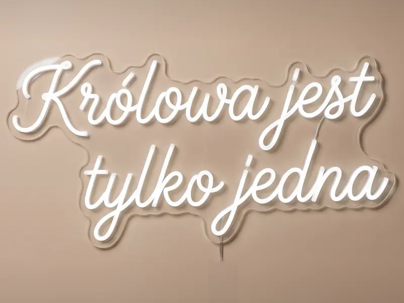 Neon LED Królowa jest tylko jedna, 100 × 50 cm