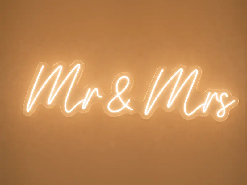 Neon LED Mr & Mrs, 80 × 25 cm