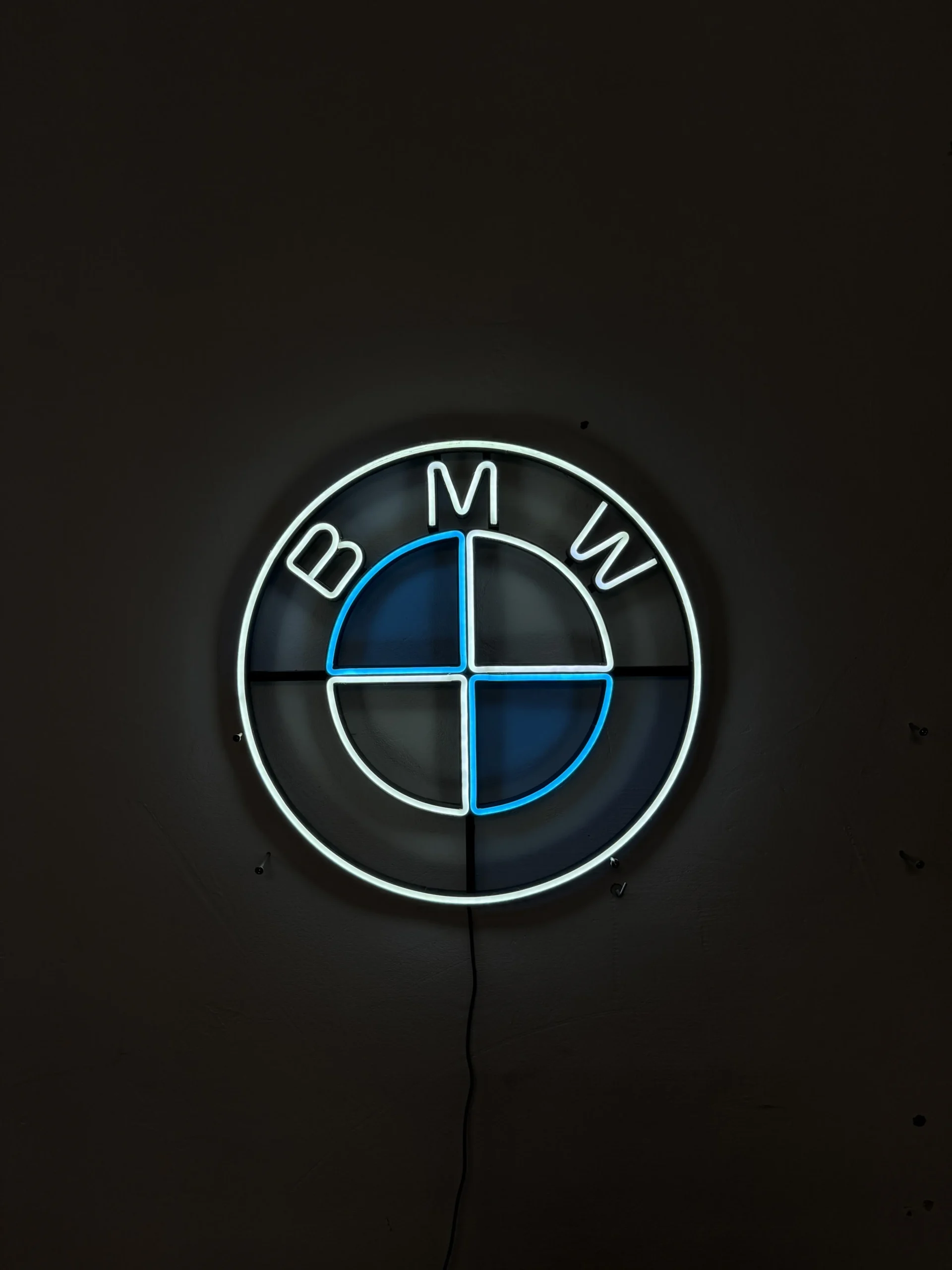 Neonowe logo